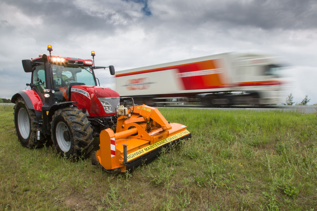 The 160hp McCormick X7.450 Pro Drive tackles grass verges alongside the A16 in Lincolnshire.