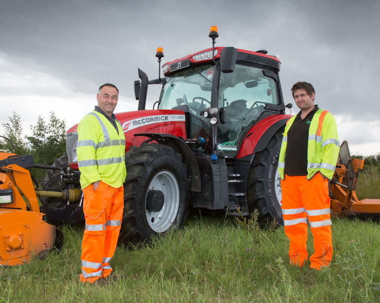 Mick Wright (left) with operator Justin Thomson and the new McCormick X7.450 Pro Drive tractor.