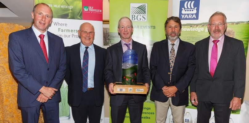 Winner with the judges and sponsors, from left Dafydd Jones (judge) Paddy Jack (DLF Trifolium), Colin Boggs (winner), Nigel Hester (Yara) and Glasnant Morgan (judge) at the awards evening