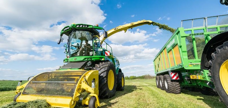 New John Deere 8800i