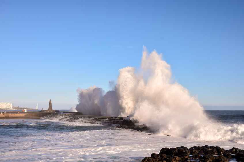 The blizzard which has wreaked havoc on the eastern seaboard of the United States is due to hit the UK tomorrow, forecasters have warned, creating more flooding woes