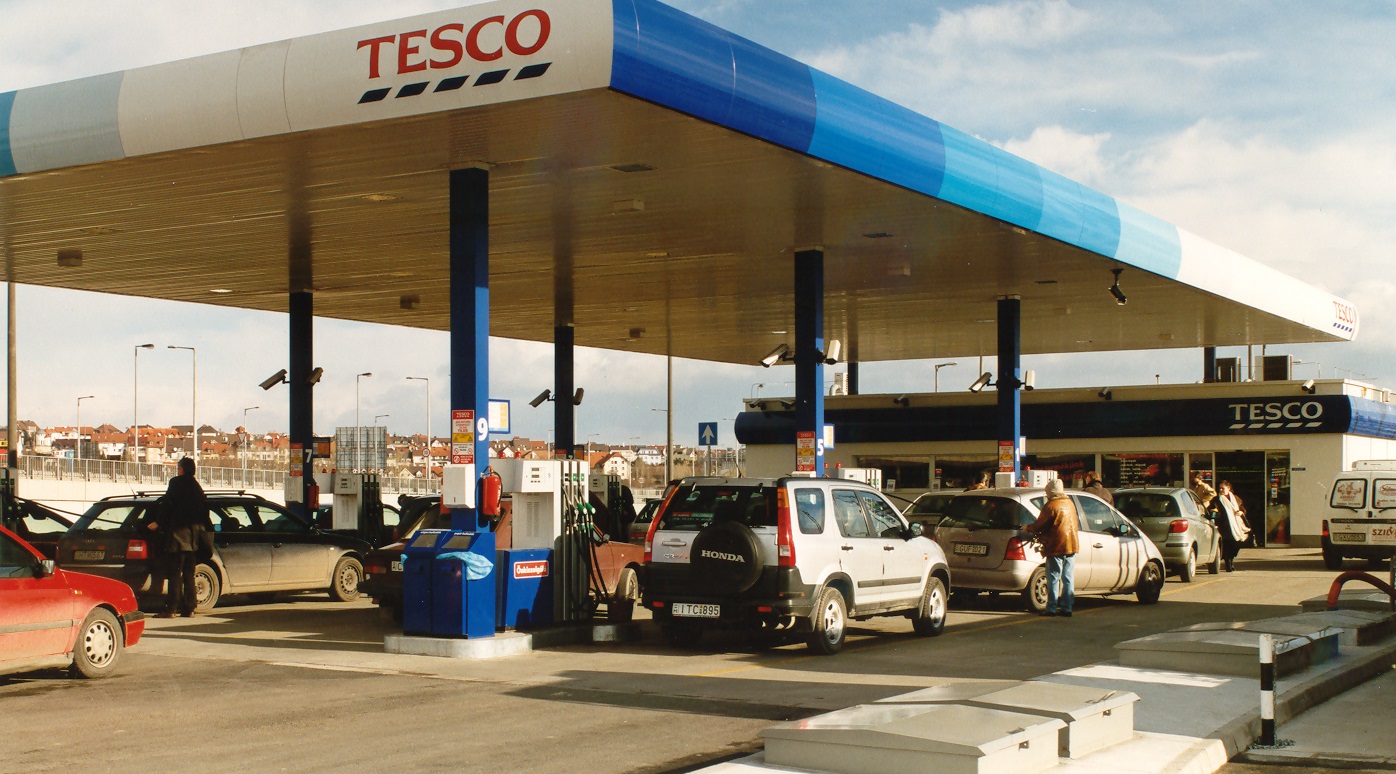The main drivers for the reduction are the significant drops in fuel prices (-20.7%) and fertiliser (-13.6%)