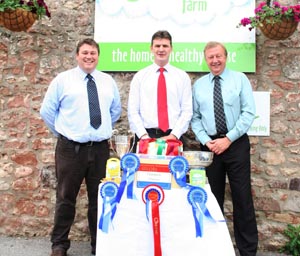 L to R Simon OBrien  Derek Buller  Peter Derbyshire