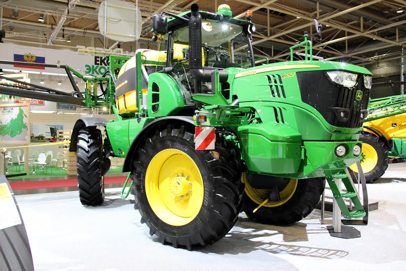 New John Deere R4050i self-propelled