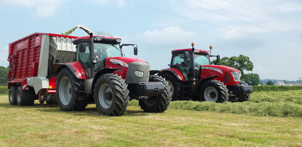 McCormick X70.70 receives forage chopped by the current range-topping X7 Pro Drive.