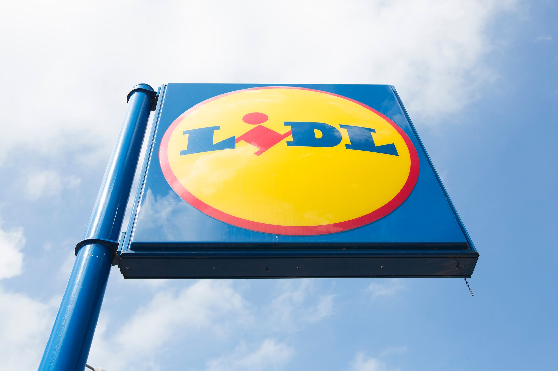 Lidl has become the latest retailer to decide a ban on caged eggs from 2025