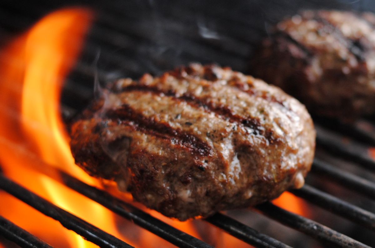 Farmer 'shelfwatch' finds that majority of Scottish retailers offer Scotch beef burgers