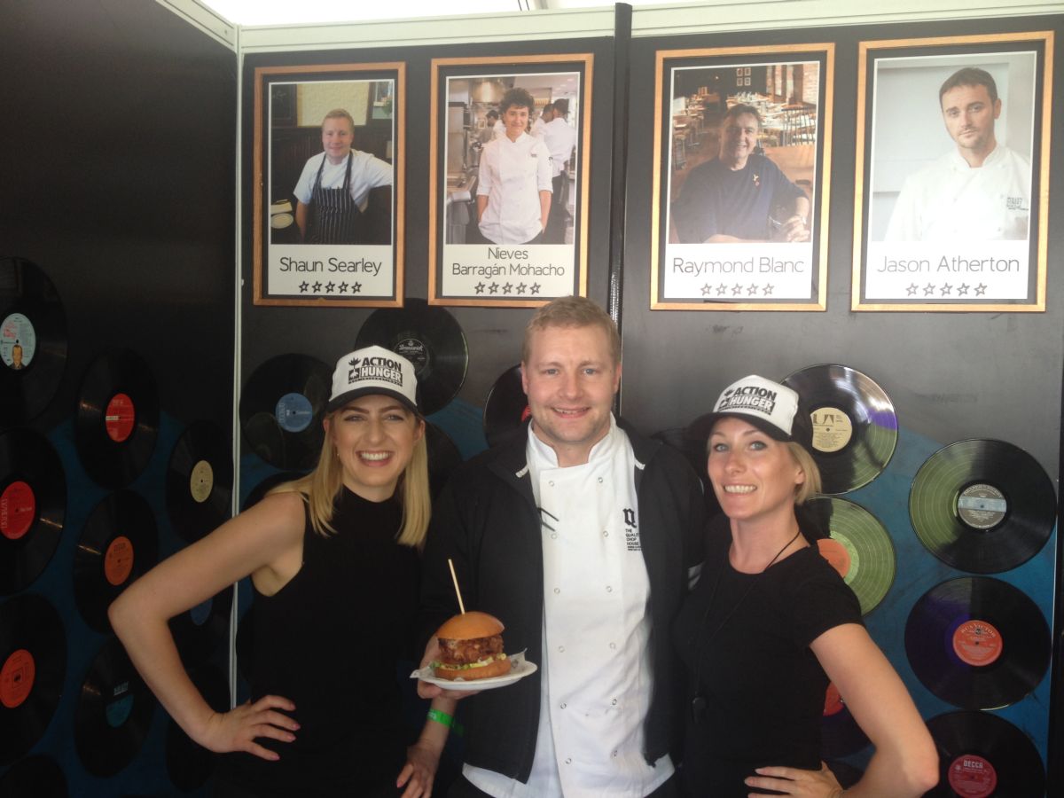 Wolds poultry producer supports London homeless project (Photo: Chef Shaun Searley with his chicken burger)