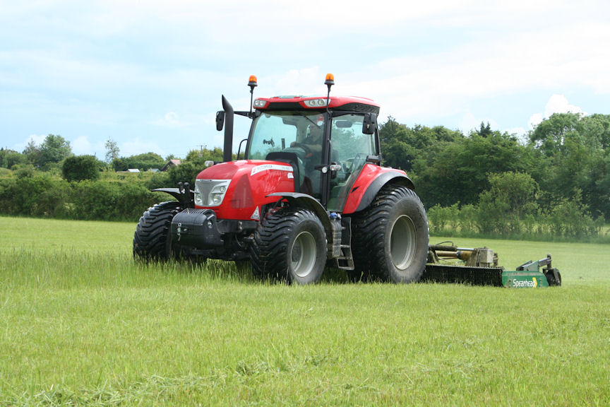The McCormick X6.420 is one of the 111-130hp tractors well suited to turf applications.