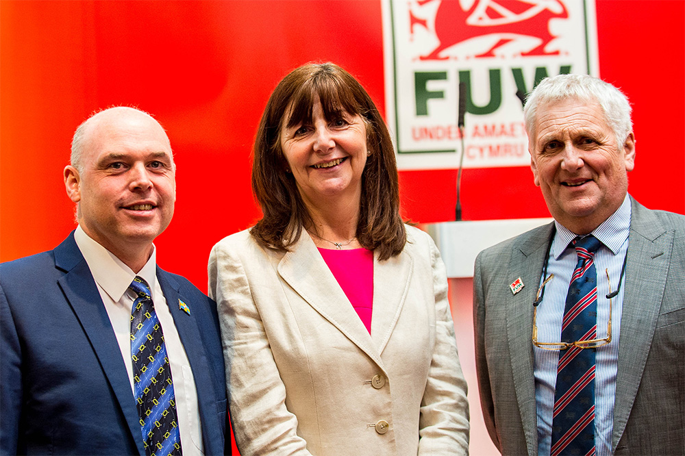 Preseli Pembrokeshire AM Paul Davies (event sponsor), Cabinet Secretary for Environment and Rural Affairs Lesley Griffiths, FUW President Glyn Roberts