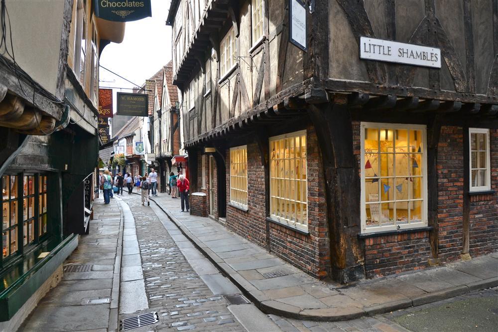 York to host a monthly farmers market once again