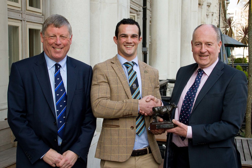 Last call for entries for £1000 national dairy student award