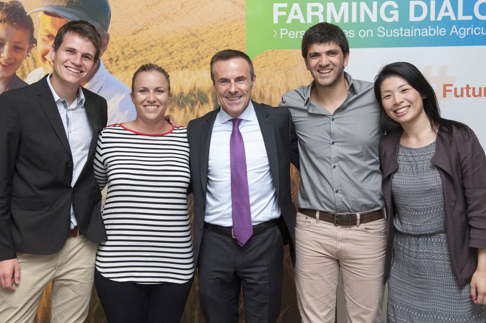 Liam Condon and delegates from the Youth Ag-Summit 2015