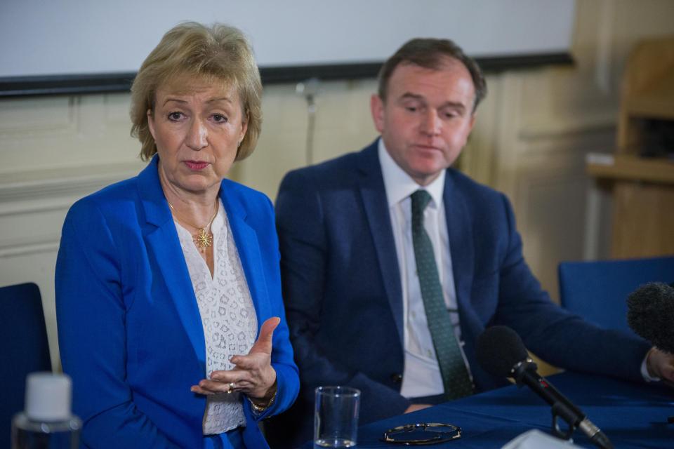 George Eustice, Defra's farming and food minister (R)