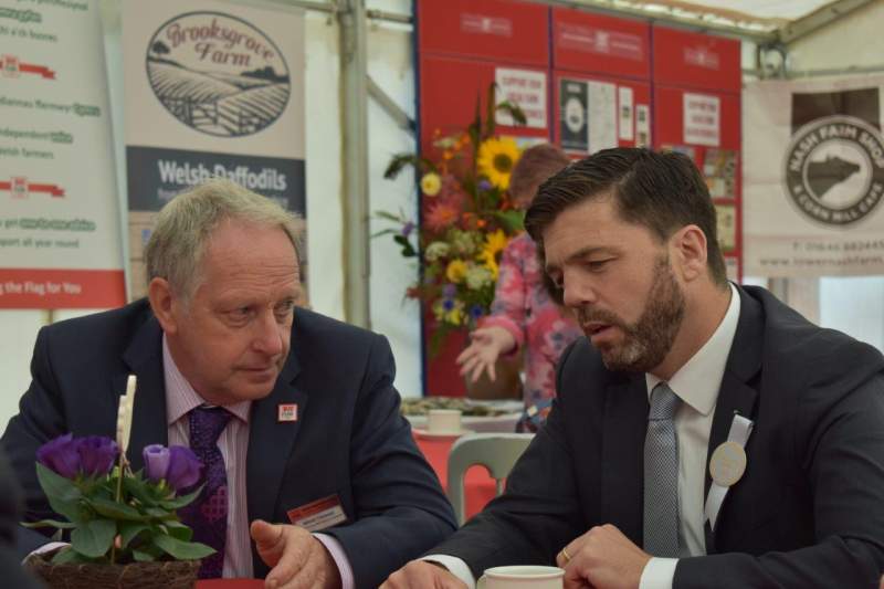 FUW Deputy President BrianThomas with Stephen Crabb MP (Photo: FUW)