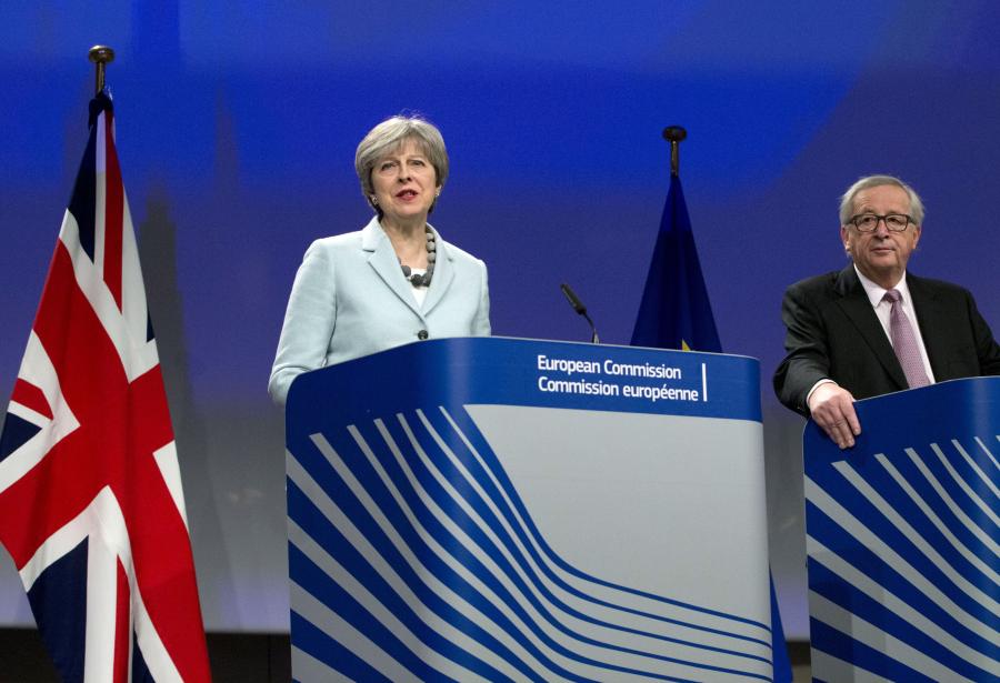 Theresa May and Jean-Claude Junker agree breakthrough Irish border deal