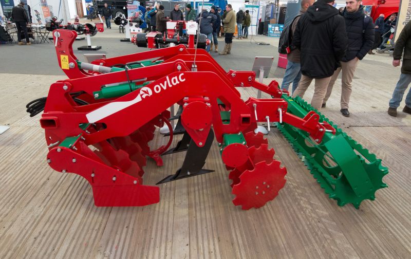 Ovlac Reptill 12-4 cultivator won the best crop production equipment award