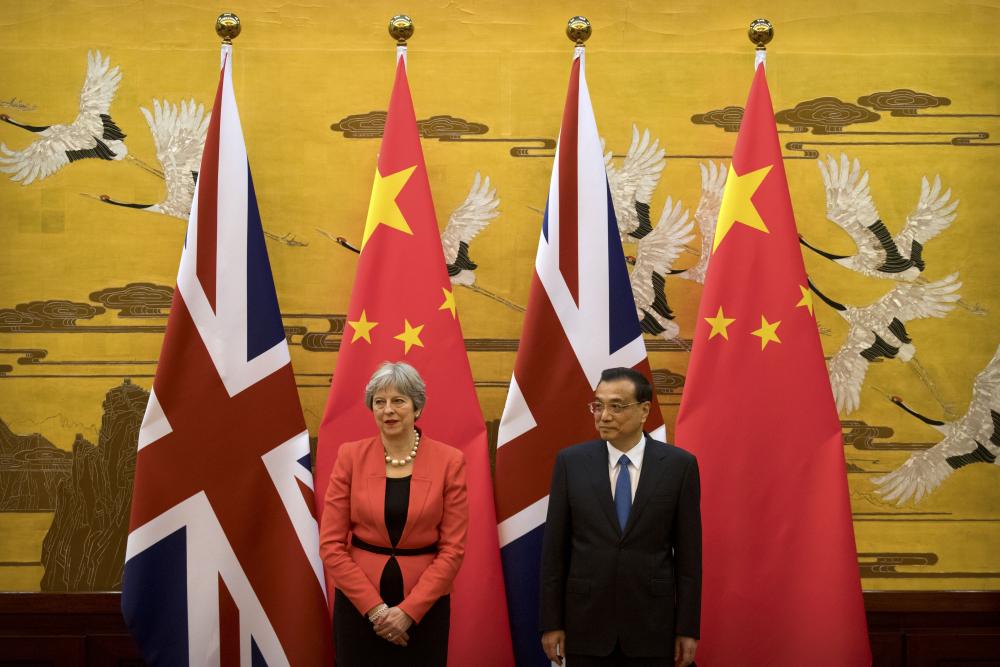 Prime Minister Theresa May met with China's second most important politician, Premier Li Keqiang, to discuss trade