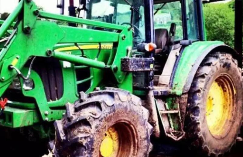 The thieves broke into the farm and entered the silage camp where the two tractors were kept