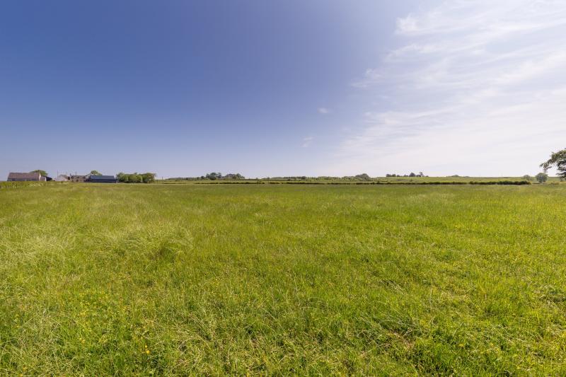 The farmland comprises 36.53 Ha (90.27 acres) of productive grade 4.2 pasture and silage ground