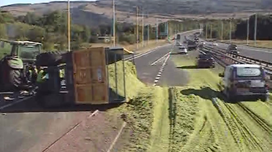 It is believed six tonnes of grass spilt onto the motorway (Photo: Traffic Scotland)