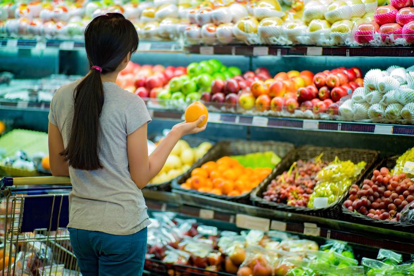 The report calls on the government to avoid "hard food Brexit at all costs"