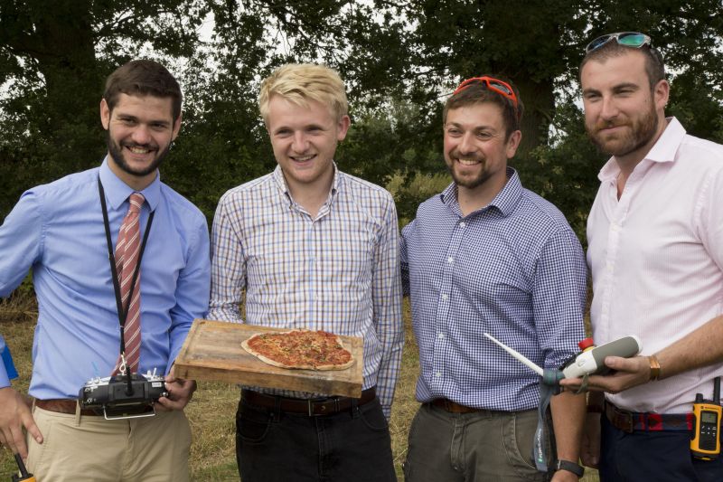 Fodder in the Field cooked fresh pizzas at the side of the hectare, using ‘hands free’ wheat from the field itself