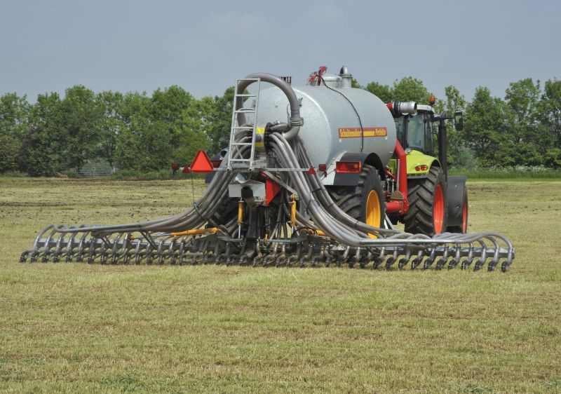 The government said it will set out new regulations to reduce ammonia emissions from farming by requiring adoption of low emissions farming techniques (Photo: John Eveson/Flpa/imageBROKER)