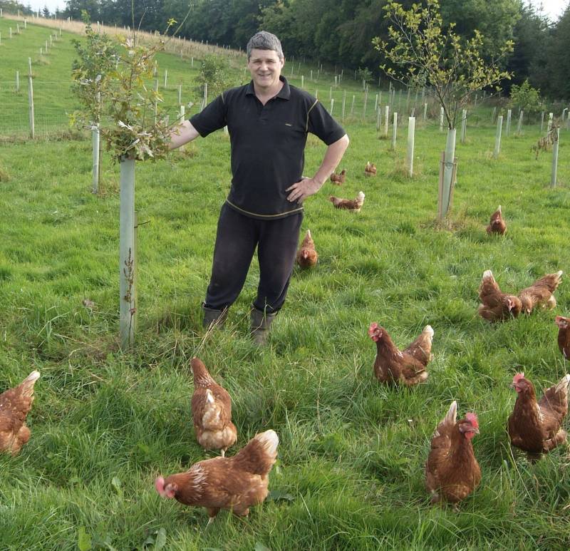 A tech company is helping a Scottish farm to not only produce thousands of eggs, but also create enough manure to generate heat for the farm