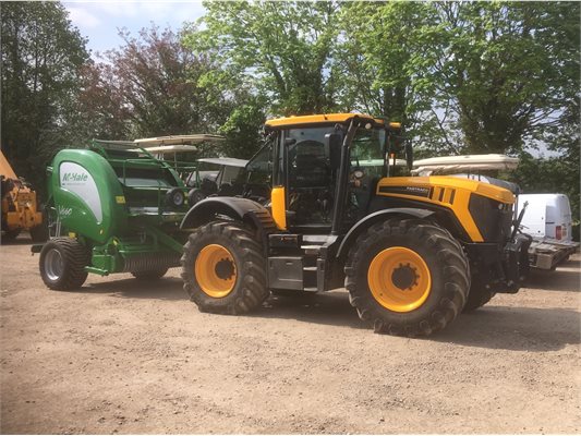 Thieves stole an 18-plate JCB Fast Track tractor and a green baler