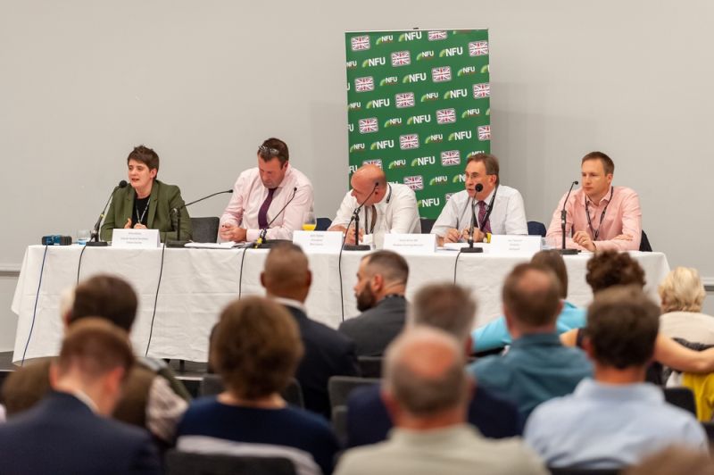NFU representatives debated the motion 'How can the Labour party appeal to farming areas?'