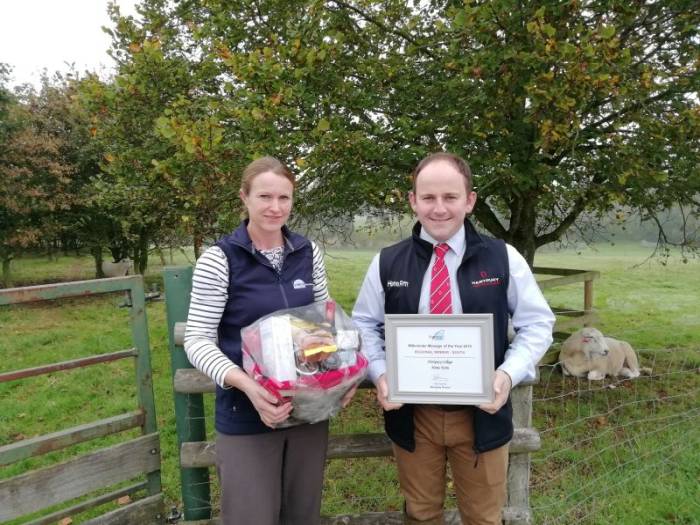 Caroline Groves, Senior Consultant at Promar, presents the award to Andrew Eastabrook, Farm Manager at Hartpur