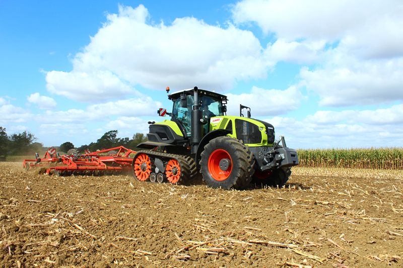 The tractor has great power and fuel efficiency through high traction and minimal slippage, even during heavy tillage at low speed