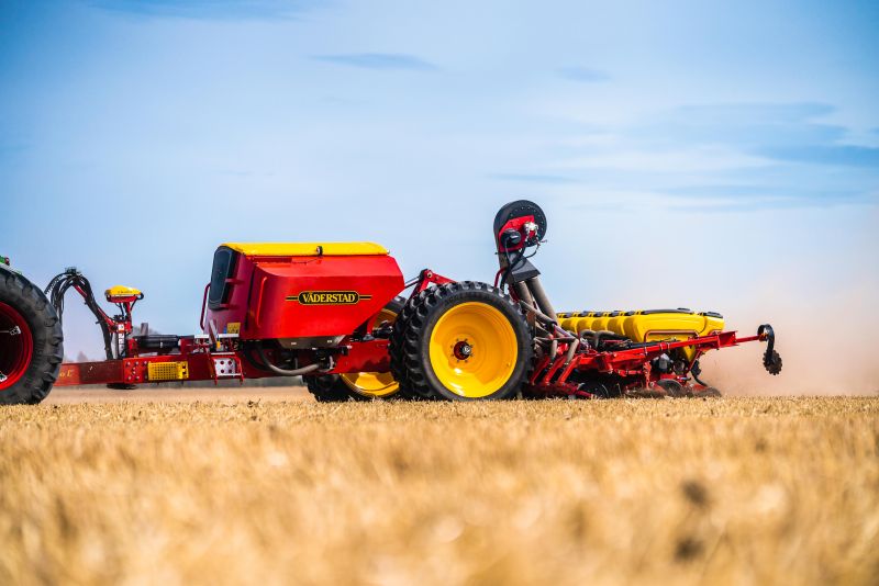 Vaderstad is introducing its new high-speed precision drill, the Tempo L 8