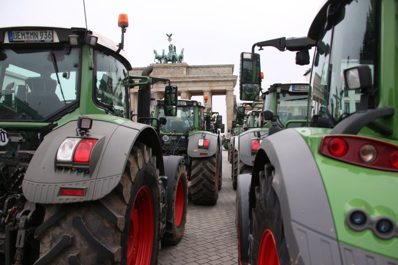 German farmers took to the country's capital on Tuesday in a mass protest involving up to 10,000 people (Photo: Action Press/Shutterstock)