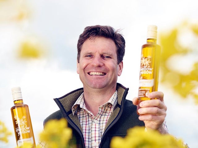 Farrington’s Mellow Yellow Cold Pressed Rapeseed Oil range has been certified both carbon and plastic neutral