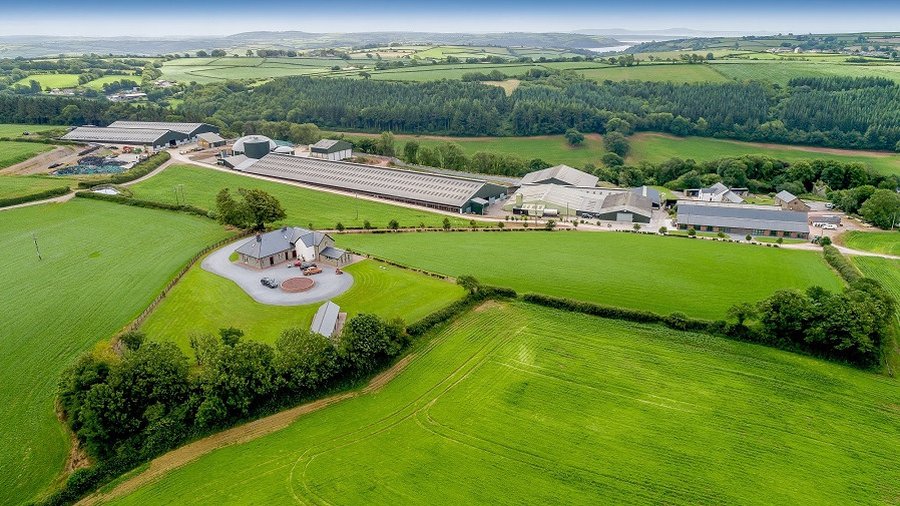 A 500kw anaerobic digestion plant, currently fed on the dairy farm's slurry bedding and running at optimum capacity, provides electricity to the unit