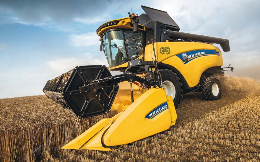 The mid-range CH combine sets new standards of capacity and versatility (Photo: New Holland)