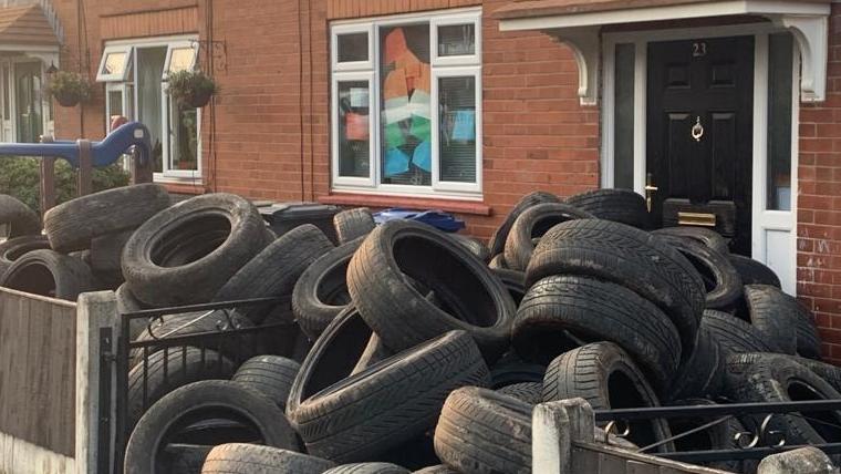 Over 400 tyres were handed back to the culprit after a three day deadline to pick up the waste passed (Photo: Stuart Baldwin/Facebook)
