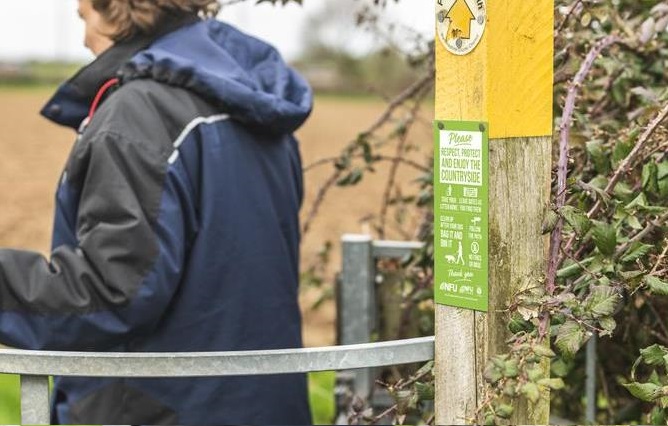 The sign for use on rights of way urges members of the public to visit the countryside responsibly