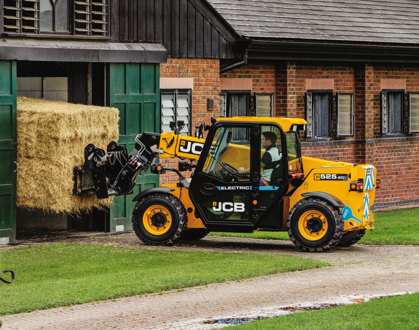 JCB have designed the 525-60E Loadall to deliver the same performance as their conventional diesel powered machine