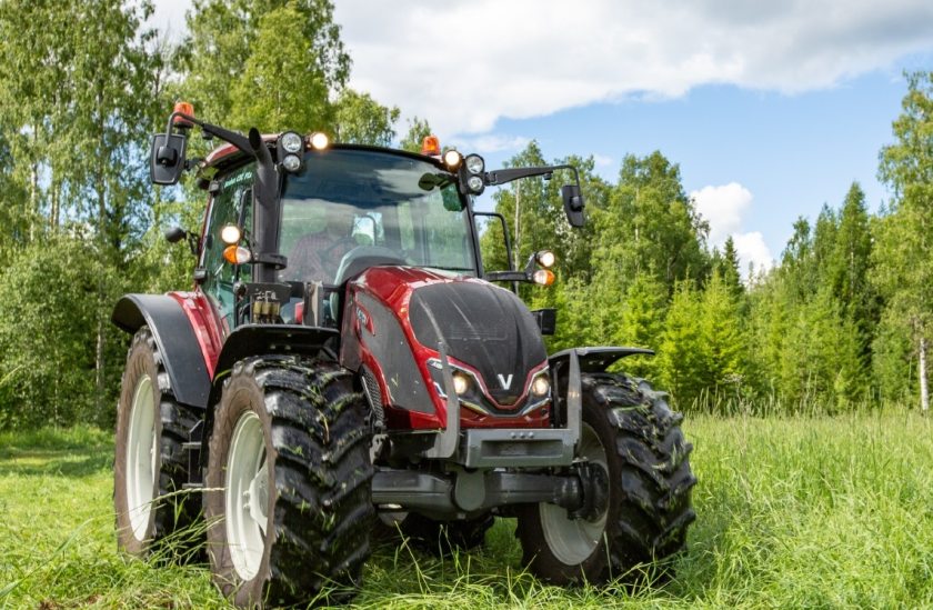 Valtra's A-series continues to comprise of seven models to choose from