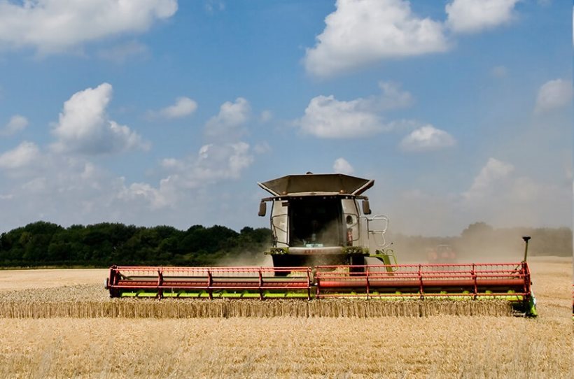 The Berkshire and Hampshire farming estate, covering 14,000 acres, will fund places on the programme