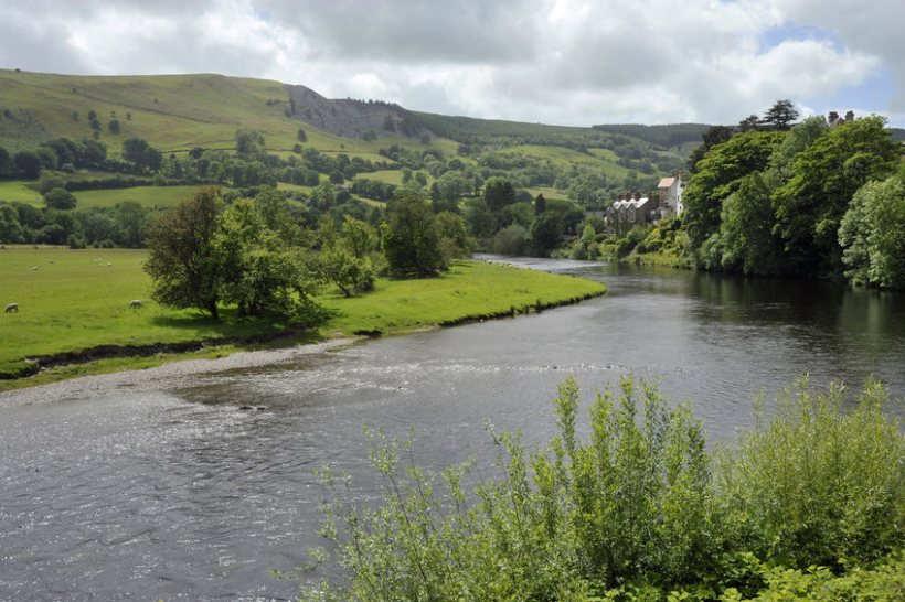 The impact of rural diffuse pollution is preventing rivers from achieving good ecological status, the report says