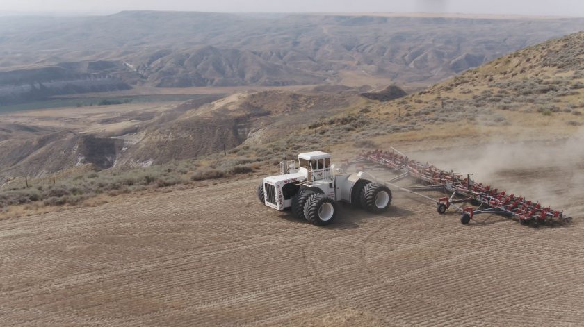 In the United States, the series goes to Montana to see the biggest tractor ever built, named 