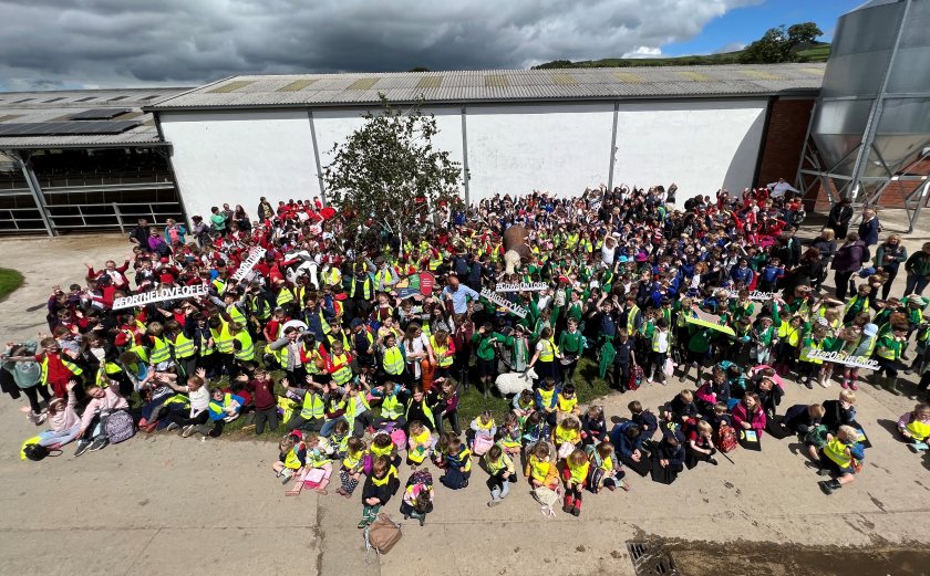 More than 500 schoolchildren descended on Coleg Llysfasi for the Cows on Tour event as part of NFU Cymru’s Welsh Food & Farming Week