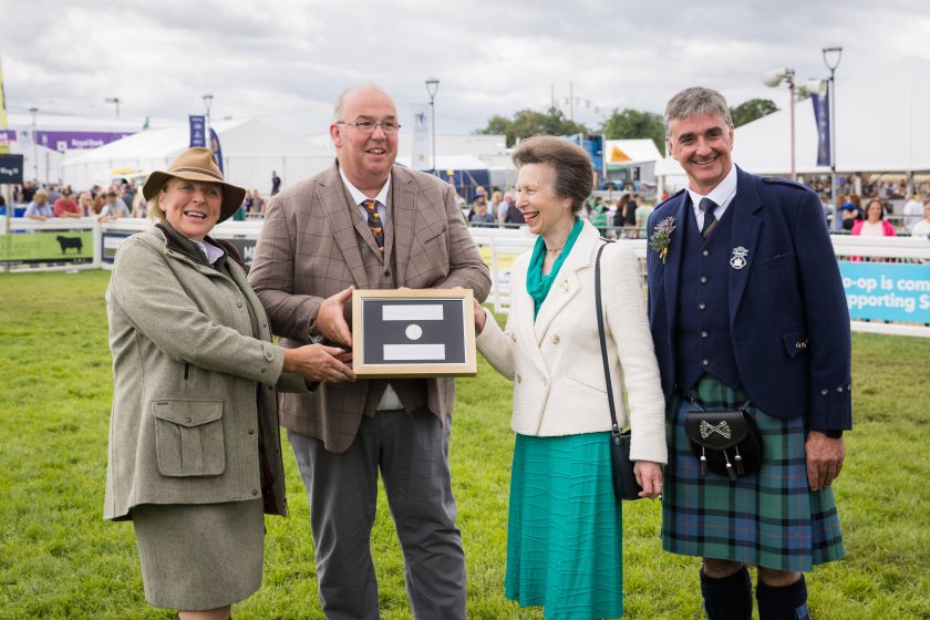 The winners of this year’s Sir William Young Award are Dochy Ormiston and Sylvia Ormiston