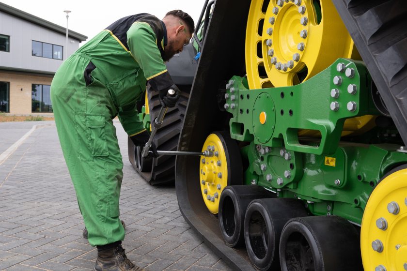 The initiative helps those leaving military service find jobs working with agri machinery (Photo: John Deere)
