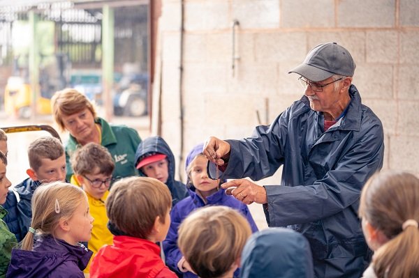The pilot aims to help give more children the opportunity to experience a working farm first-hand (Photo: AHDB)