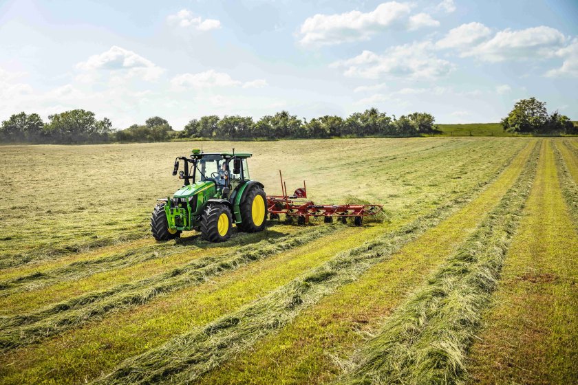 John Deere has added the 5M 130 to the range, broadening the upper power class portfolio